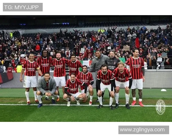 英超激战:AC米兰与切尔西战成平局补时进球点燃全场激情 英超激战:AC米兰与切尔西战成平局补时进球点燃全场激情