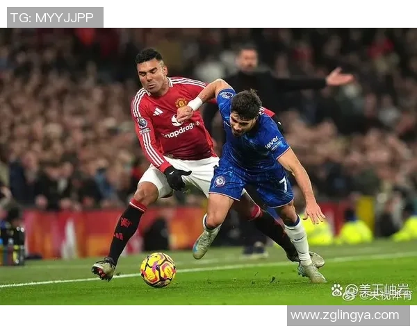 英超焦点战:多特蒙德凭神扑力克曼联战术解析与精彩瞬间回顾 英超焦点战:多特蒙德凭神扑力克曼联战术解析与精彩瞬间回顾