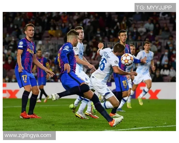 欧联杯精彩对决拜仁与本菲卡战成平局乌龙球引发全场热烈反响